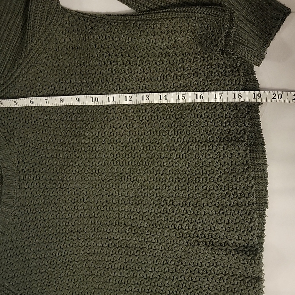 Cropped Sweater - Picture 5 of 5